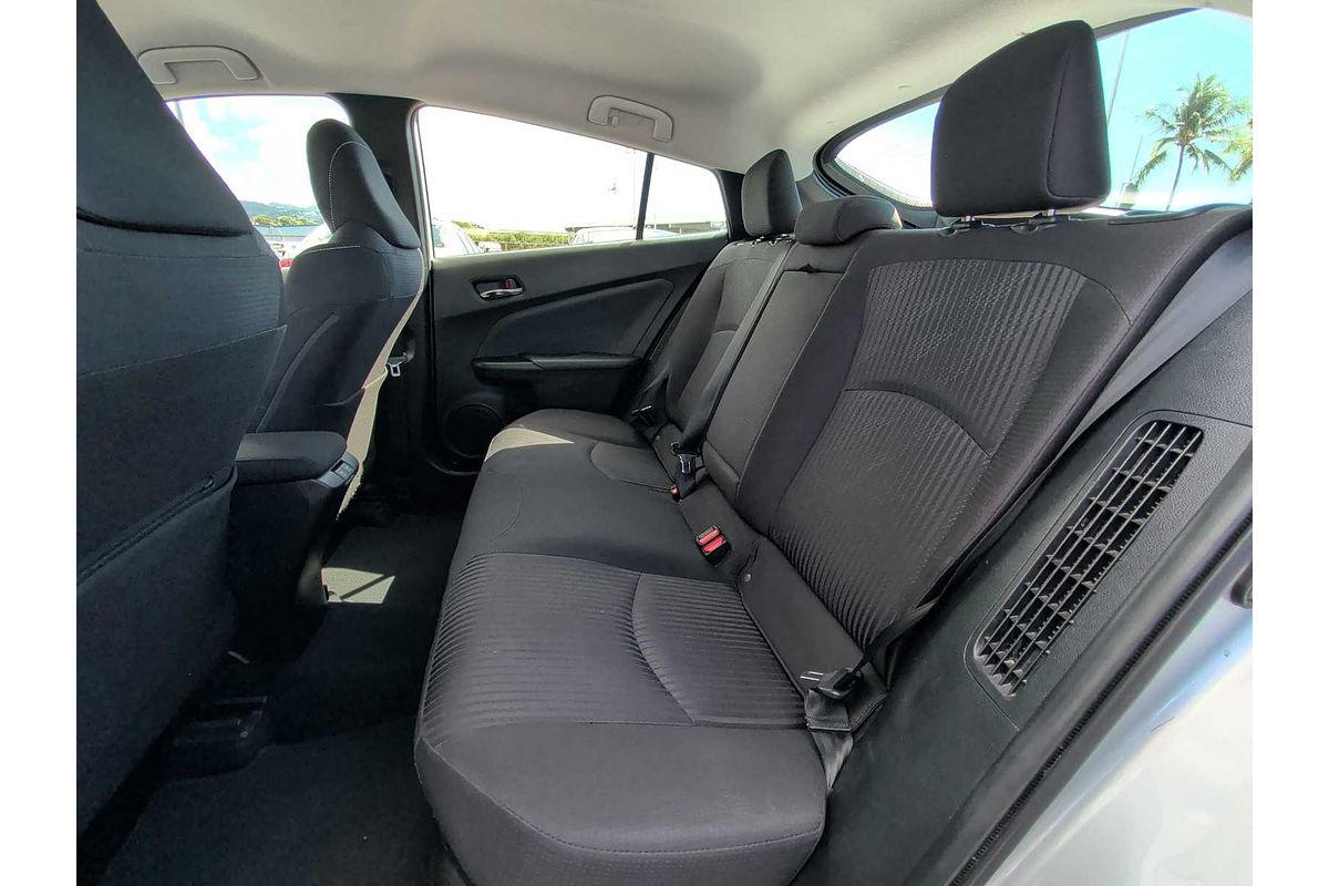 2020 Toyota Prius LE