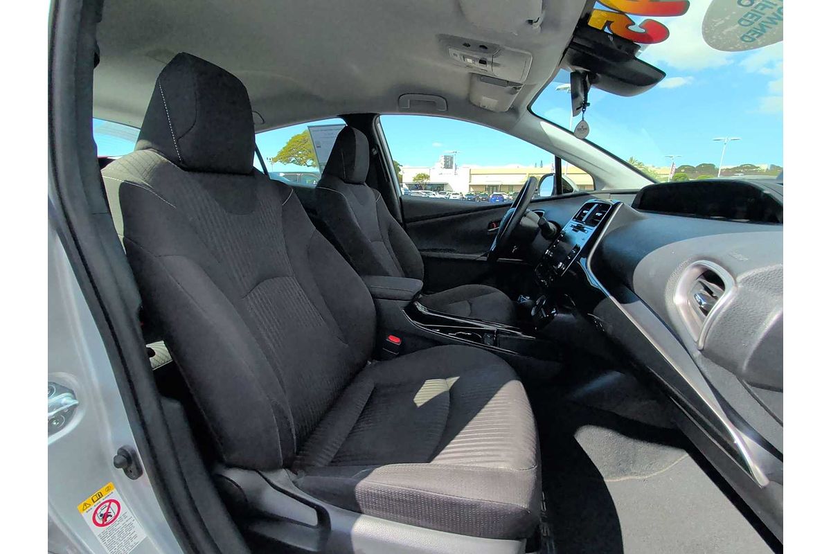 2020 Toyota Prius LE