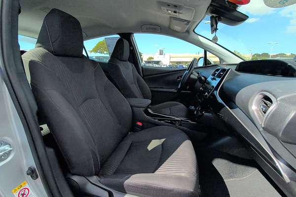 2020 Toyota Prius LE