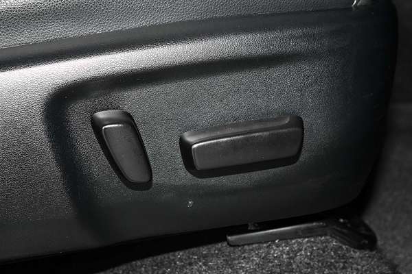 2021 Toyota Hilux ROGUE (4x4) GUN126R 4X4