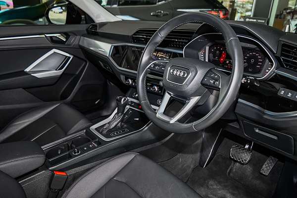 2023 Audi Q3 35 TFSI S line F3