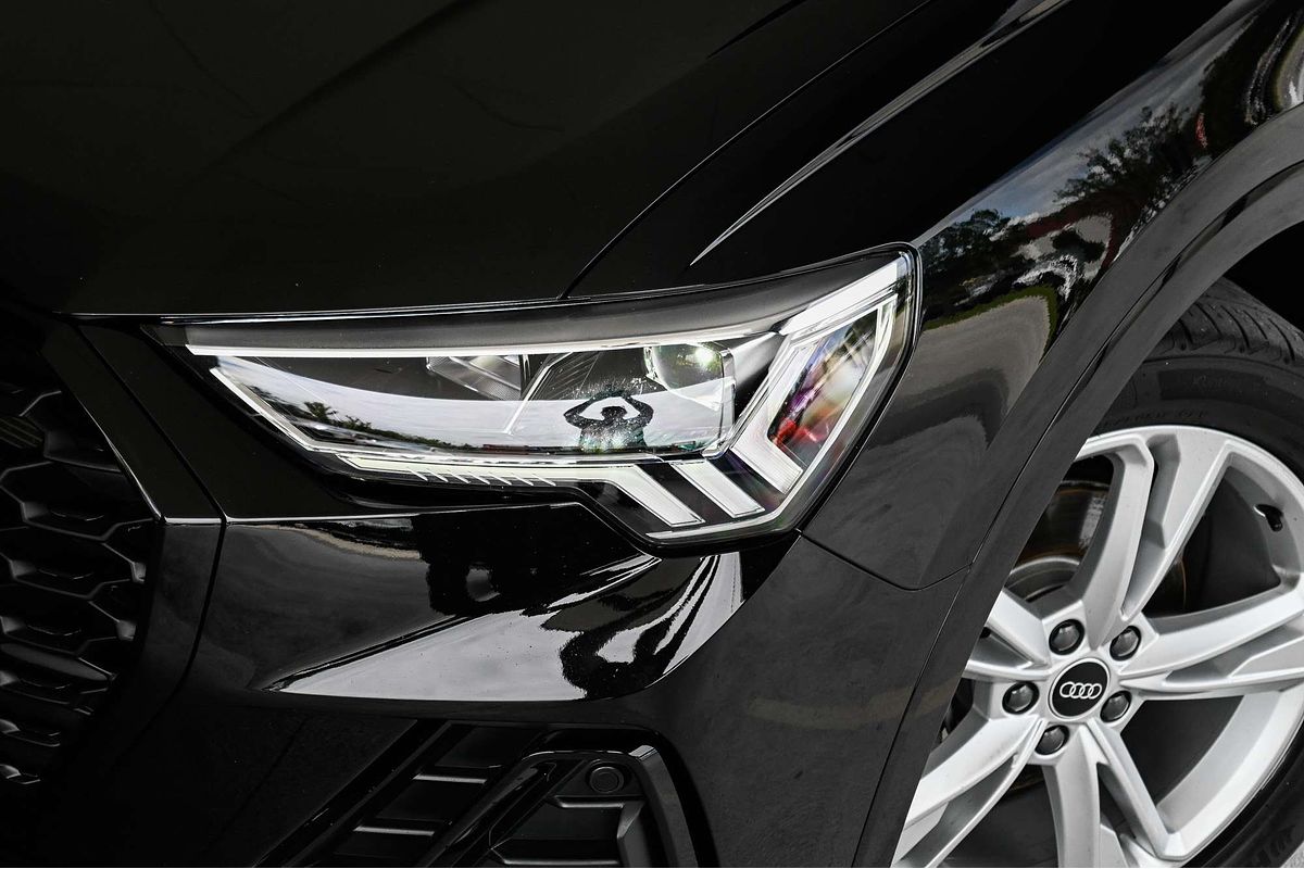 2023 Audi Q3 35 TFSI S line F3