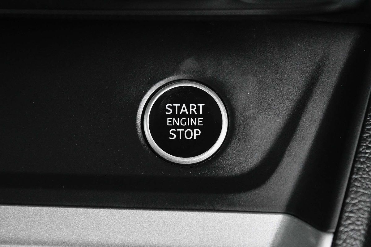 2023 Audi Q3 35 TFSI S line F3