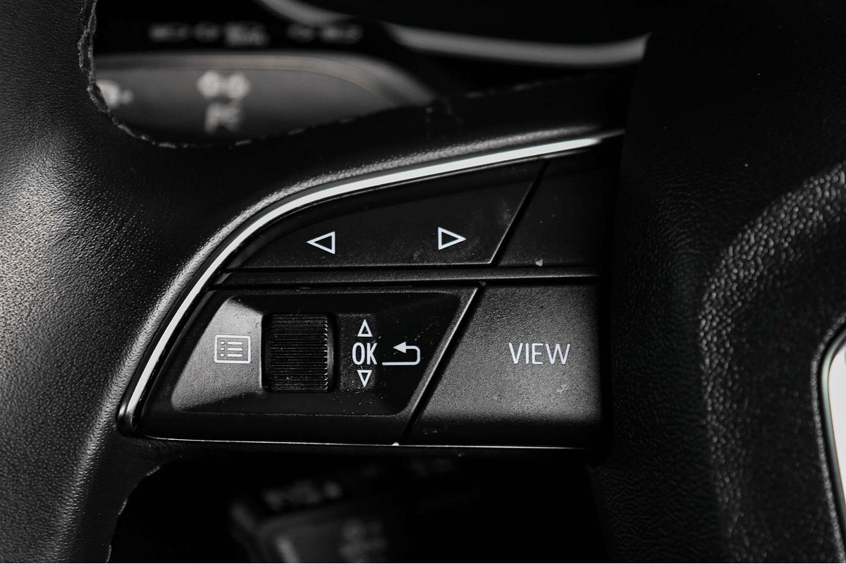 2023 Audi Q3 35 TFSI S line F3