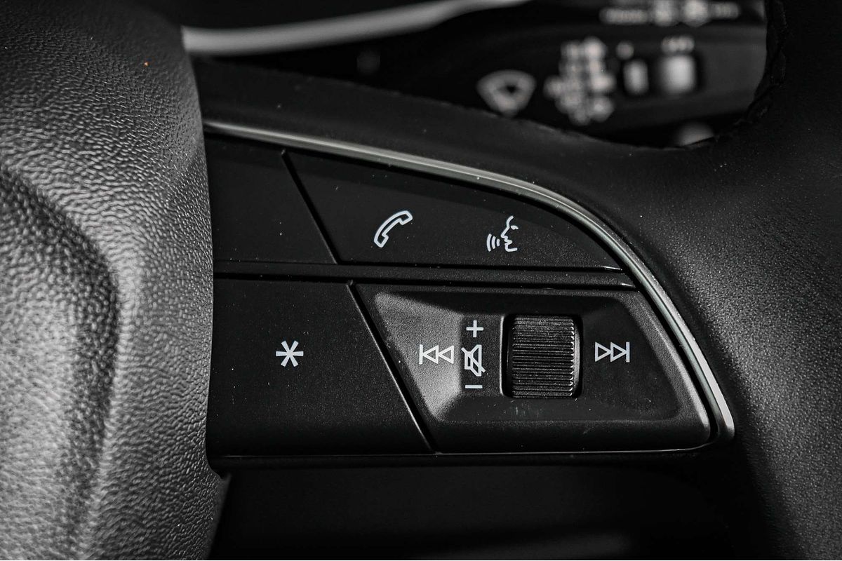 2023 Audi Q3 35 TFSI S line F3