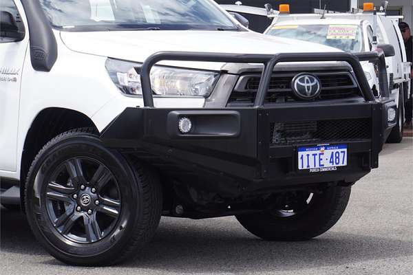 2021 Toyota Hilux SR GUN126R 4X4