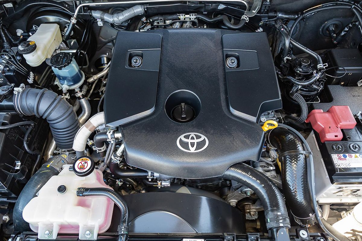 2024 Toyota Hilux SR5 48V GUN126R 4X4