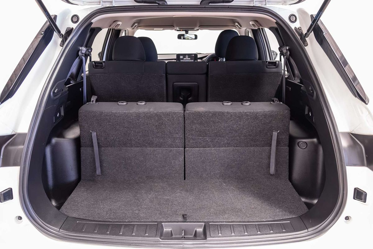 2023 Mitsubishi Outlander ES ZM