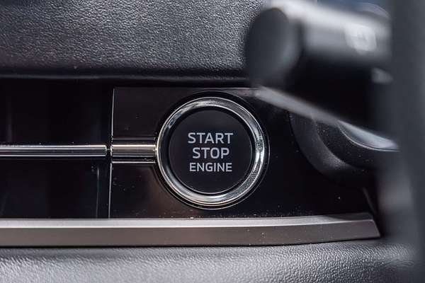 2023 Mitsubishi Outlander ES ZM