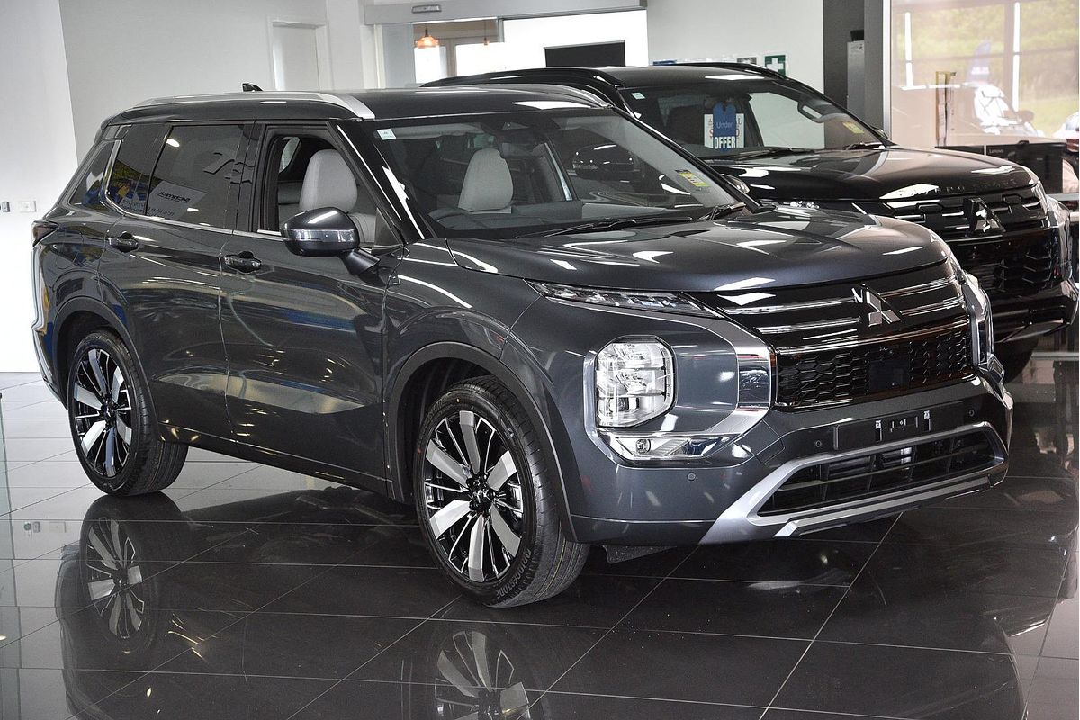 2025 Mitsubishi Outlander Exceed ZM