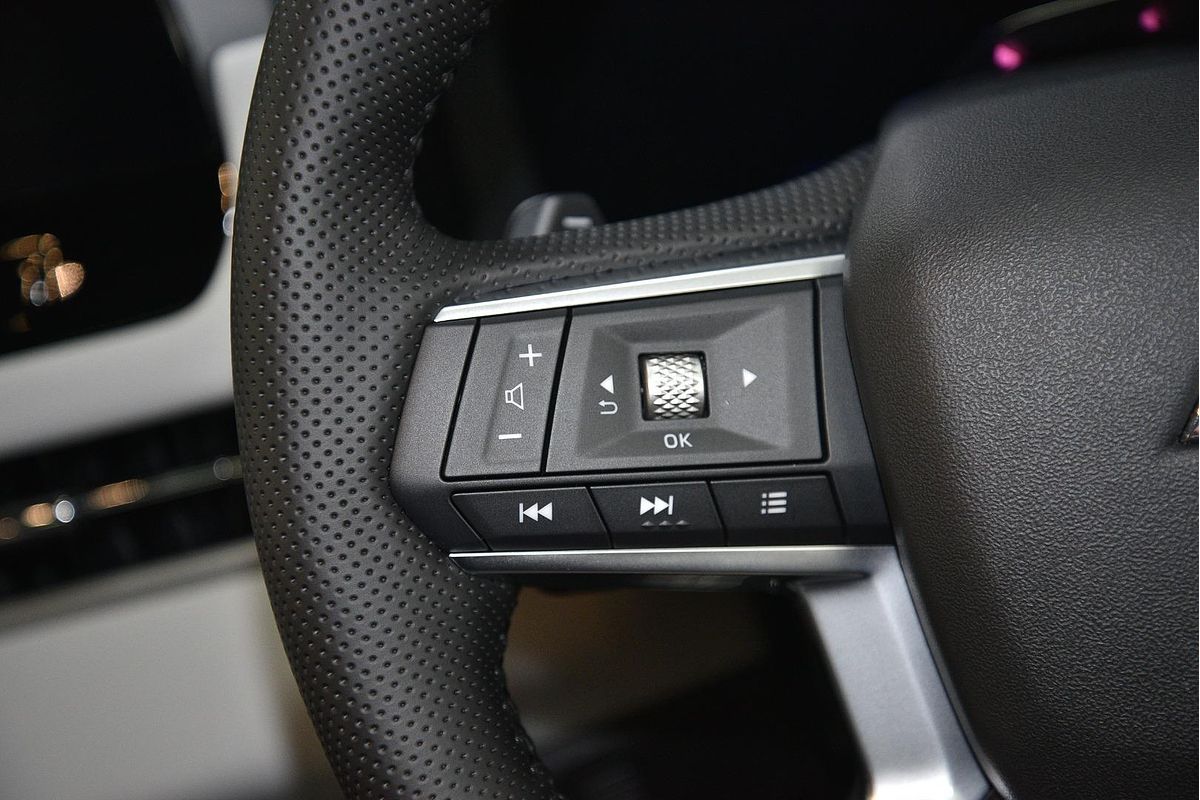 2025 Mitsubishi Outlander Exceed ZM