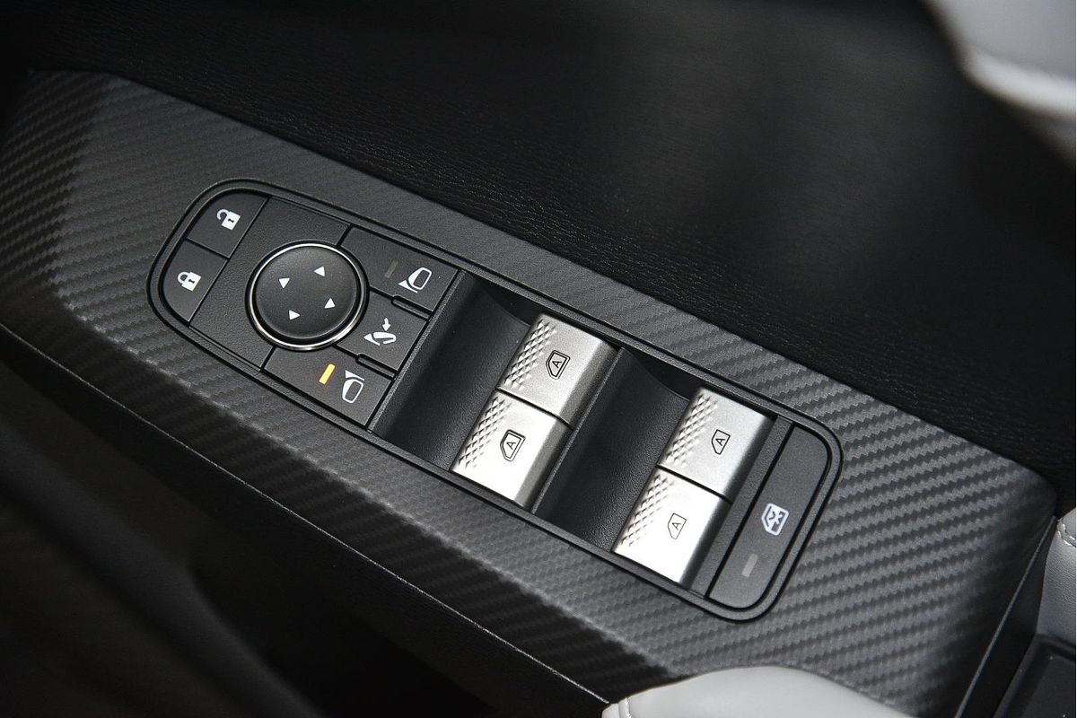 2025 Mitsubishi Outlander Exceed ZM