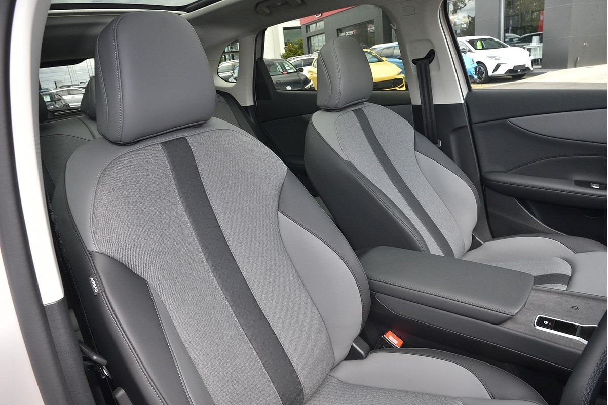 2025 MG MGS5 EV Essence 49 ZS3EM