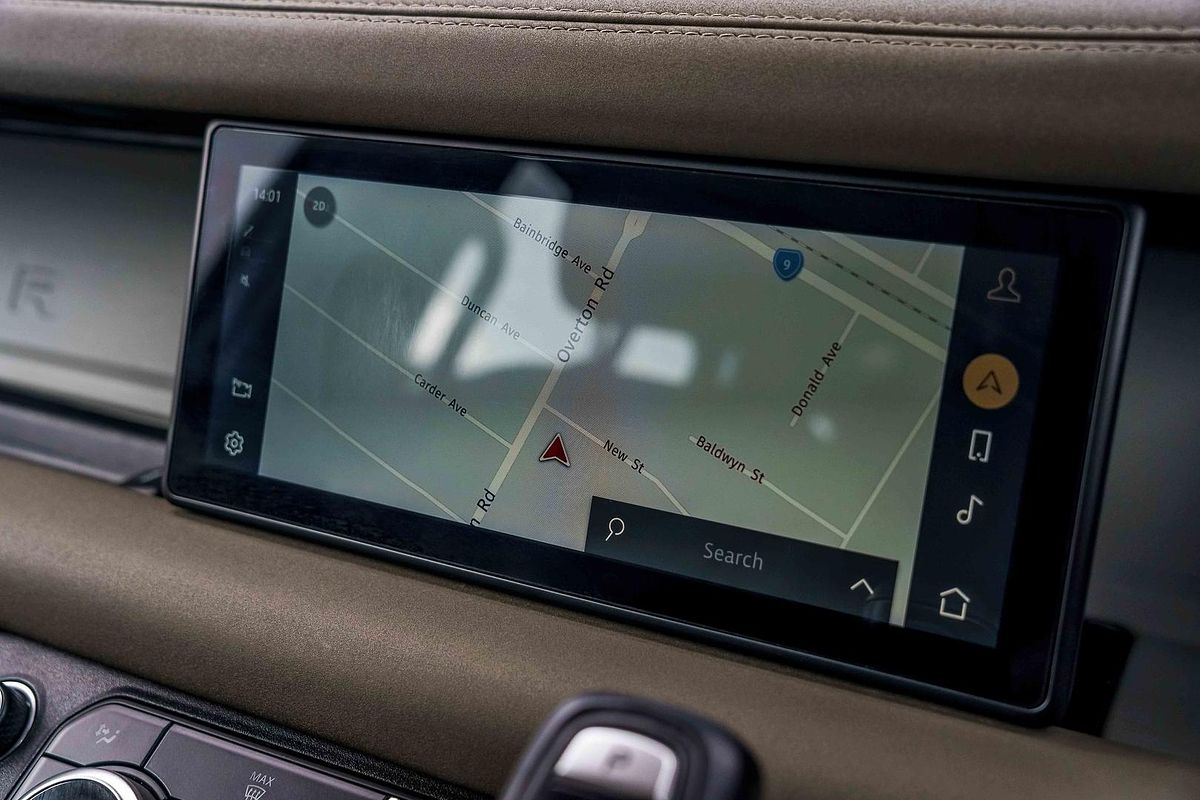 2021 Land Rover Defender 110 D300 SE L663