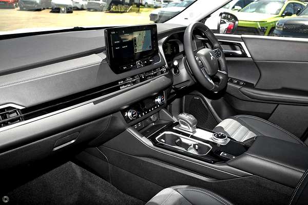 2025 Mitsubishi Outlander Aspire ZM