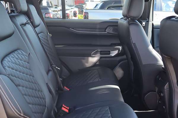 2025 Ford Everest Platinum 3.0L