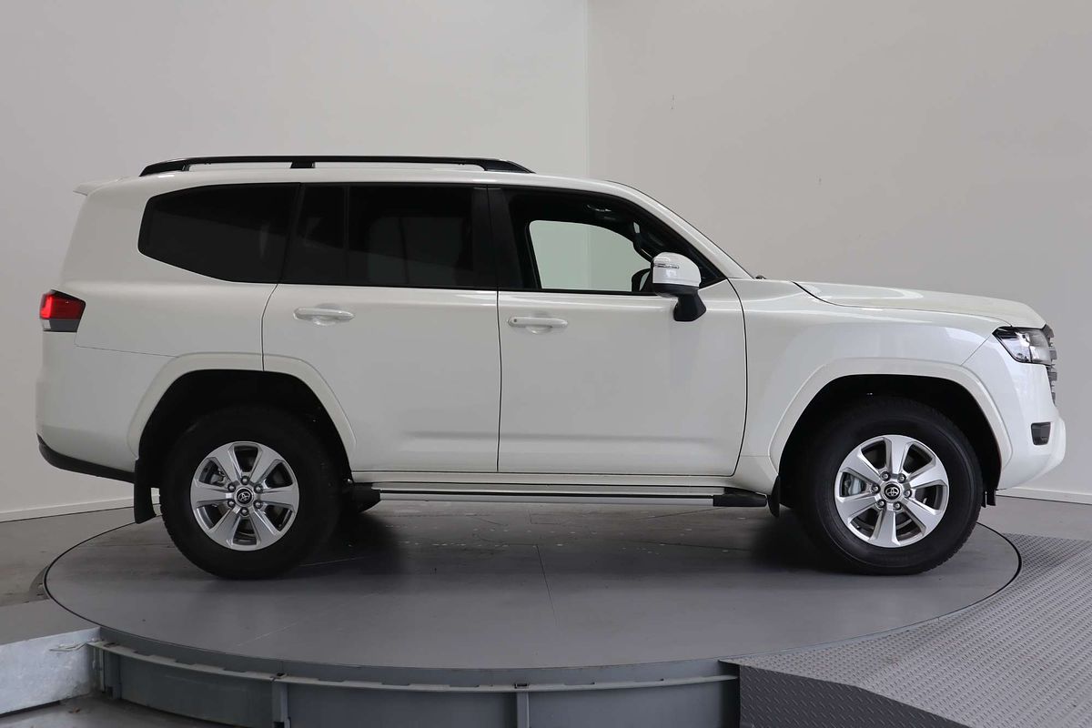 2024 Toyota Landcruiser GXL FJA300R
