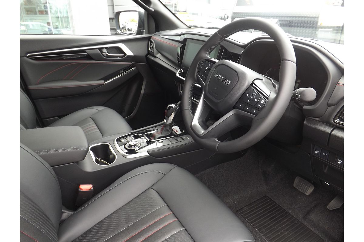 2025 Isuzu MU-X X-TERRAIN