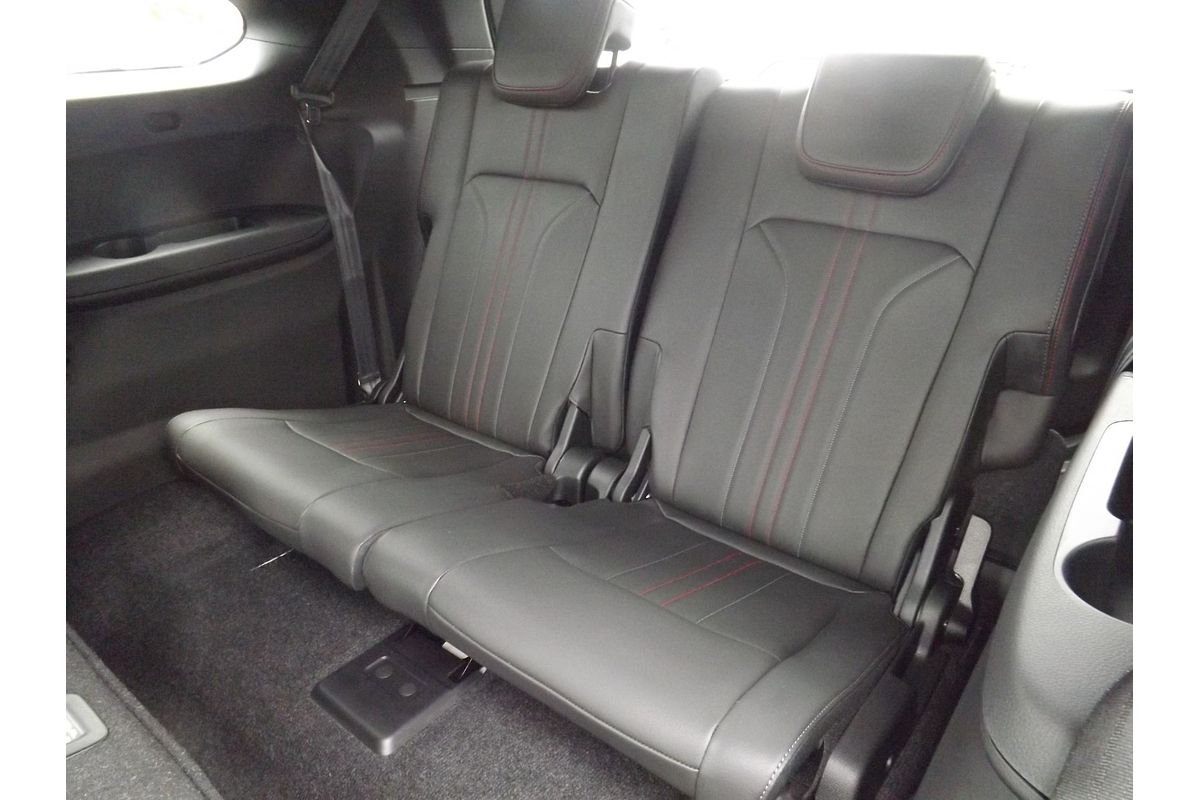 2025 Isuzu MU-X X-TERRAIN