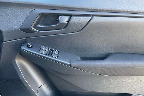 2025 Isuzu D-MAX SX High Ride Rear Wheel Drive