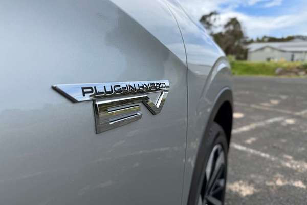 2025 Mitsubishi Outlander PHEV Aspire ZM