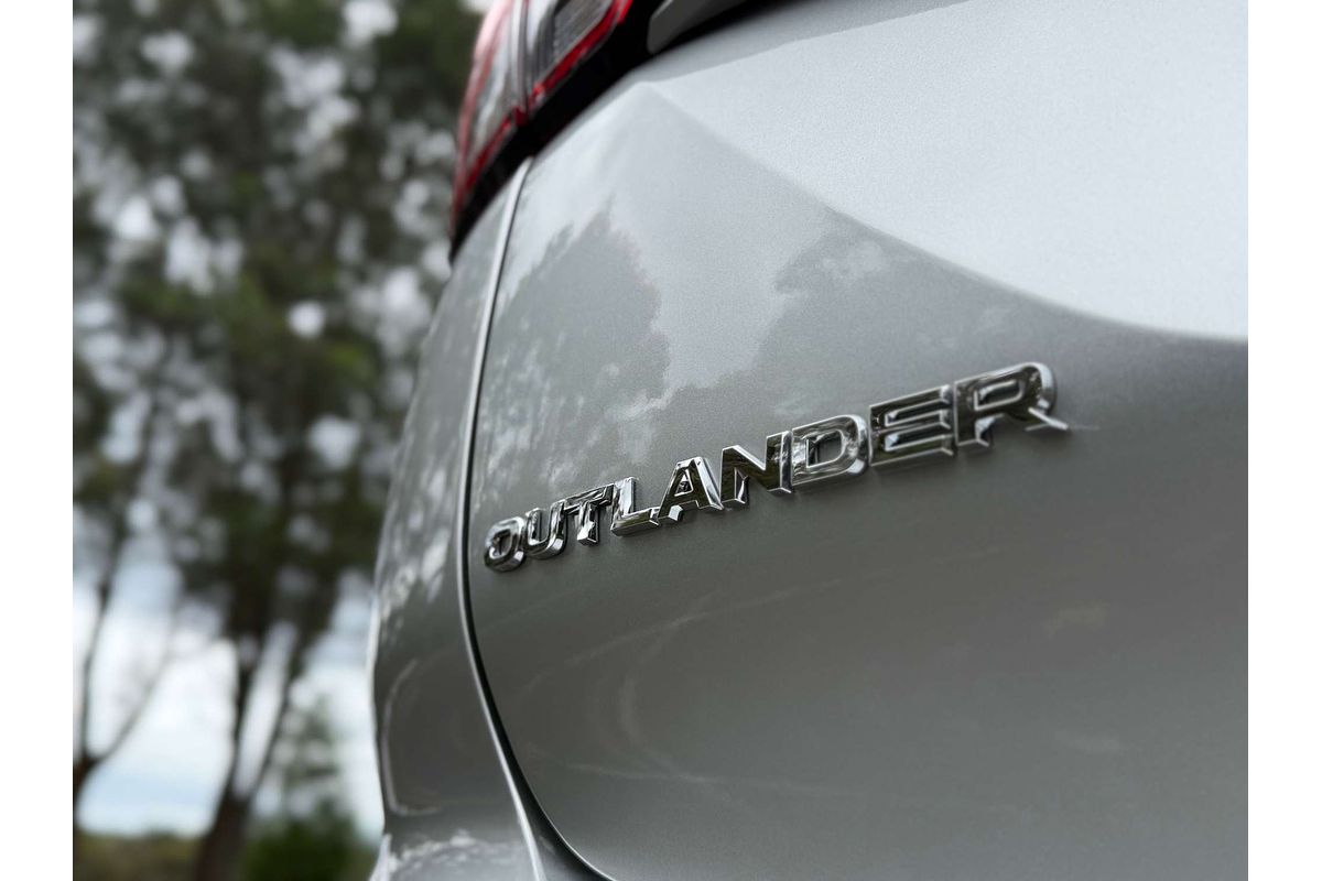 2025 Mitsubishi Outlander PHEV Aspire ZM