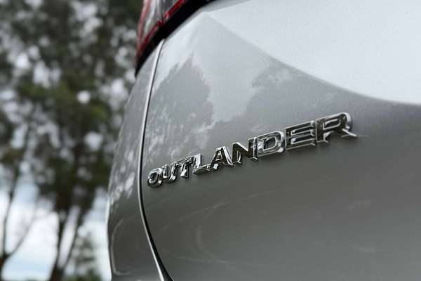 2025 Mitsubishi Outlander PHEV Aspire ZM