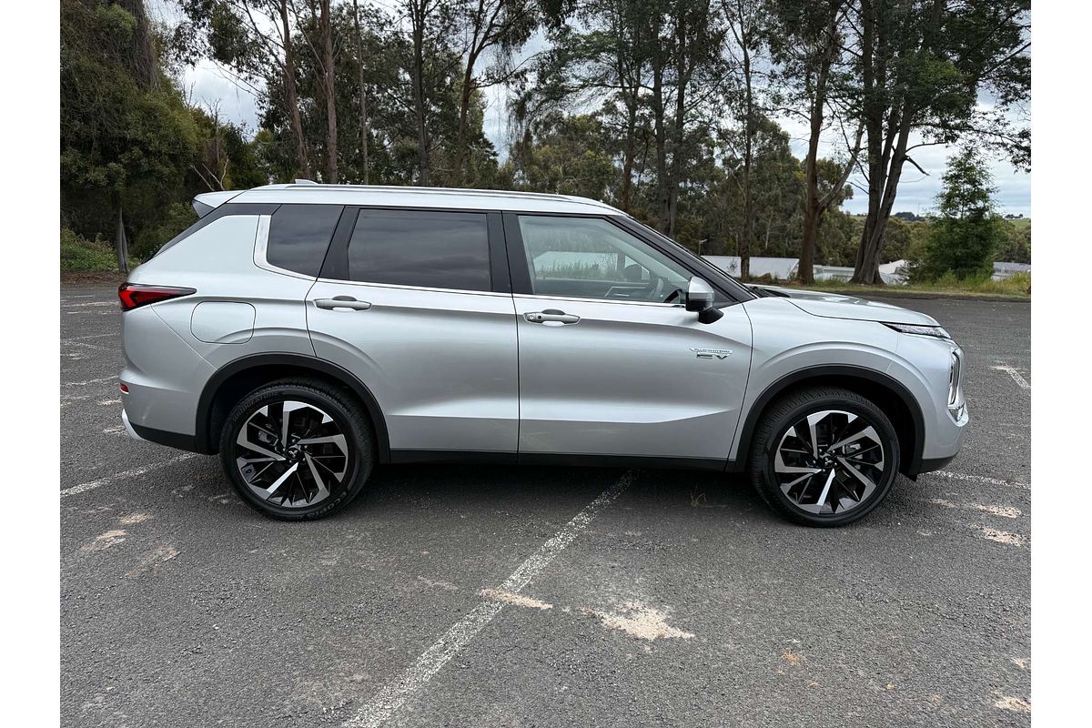 2025 Mitsubishi Outlander PHEV Aspire ZM