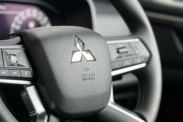 2025 Mitsubishi Outlander PHEV Aspire ZM