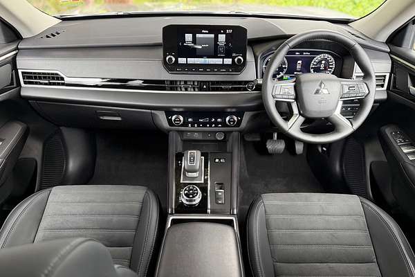 2025 Mitsubishi Outlander PHEV Aspire ZM