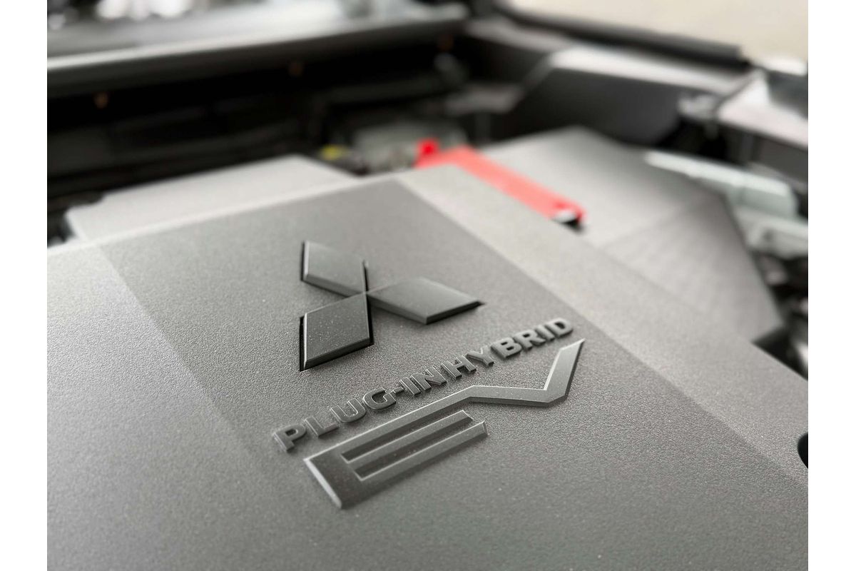 2025 Mitsubishi Outlander PHEV Aspire ZM