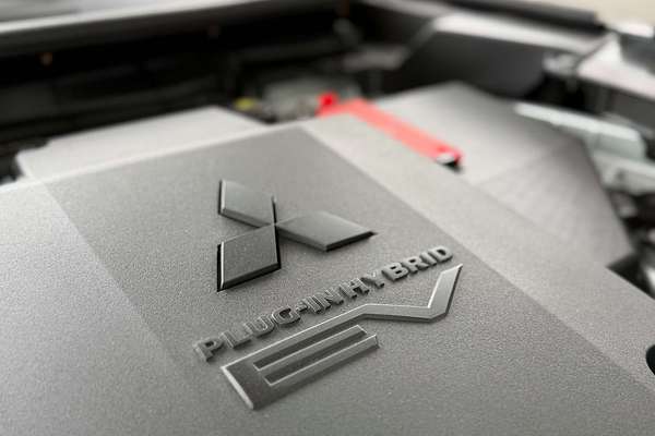 2025 Mitsubishi Outlander PHEV Aspire ZM