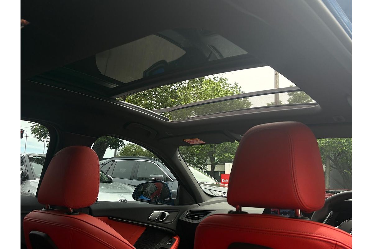 2023 BMW 1 18i M SPORT F40