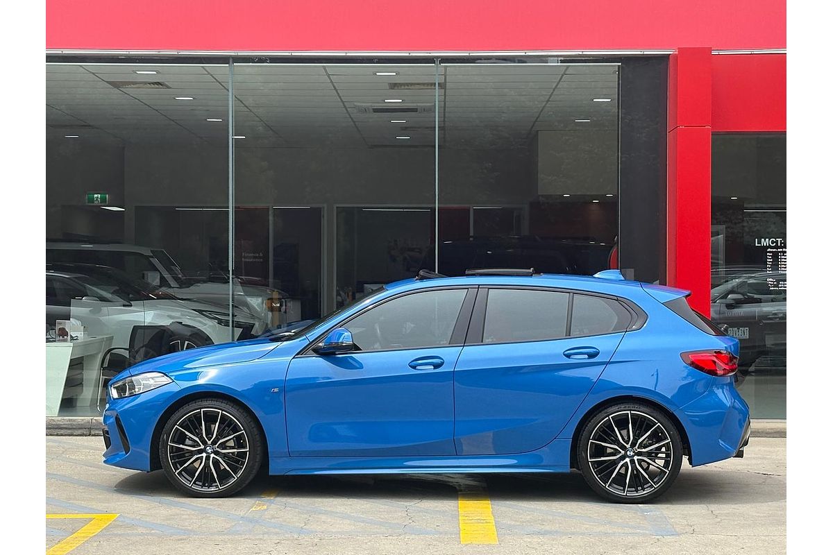 2023 BMW 1 18i M SPORT F40