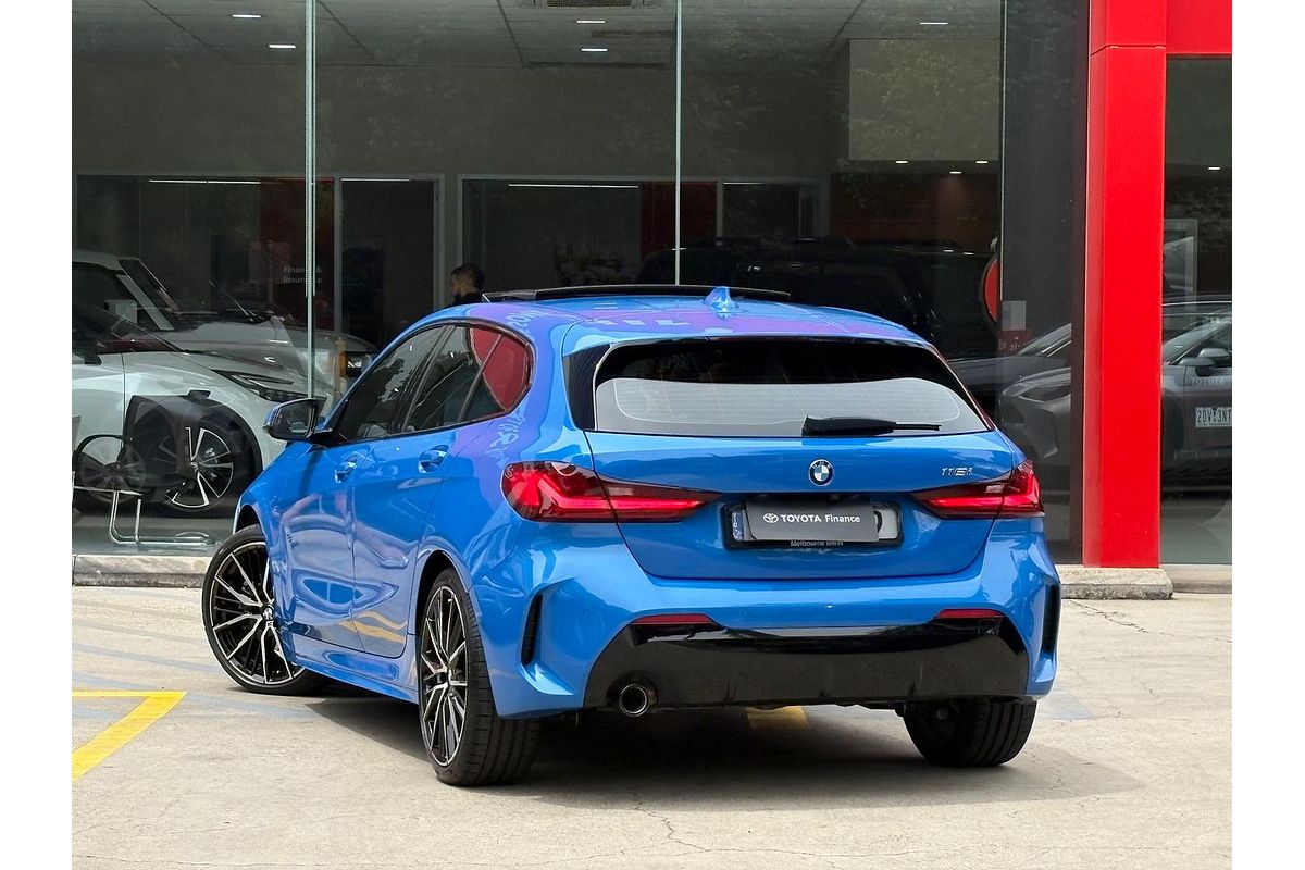 2023 BMW 1 18i M SPORT F40