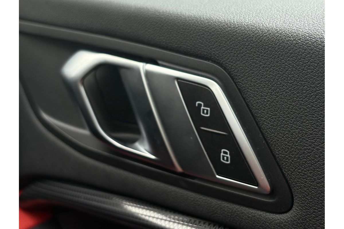 2023 BMW 1 18i M SPORT F40