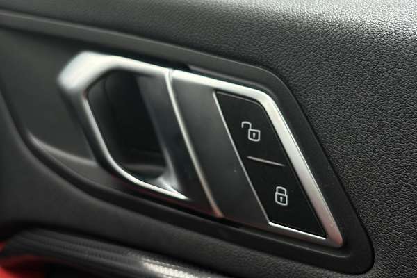 2023 BMW 1 18i M SPORT F40