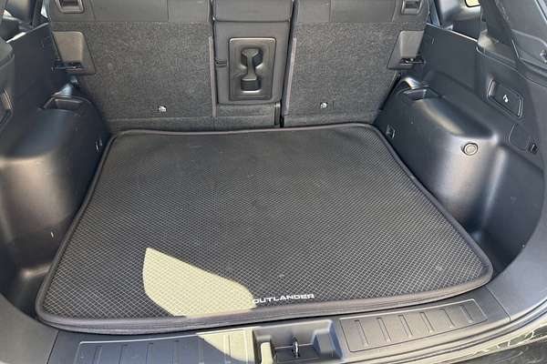 2021 Mitsubishi Outlander ES ZM