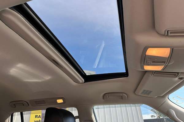 2023 Nissan Patrol Ti-L Y62