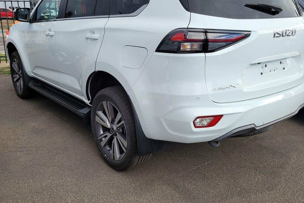 2023 Isuzu MU-X LS-T