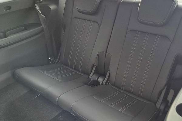 2023 Isuzu MU-X LS-T