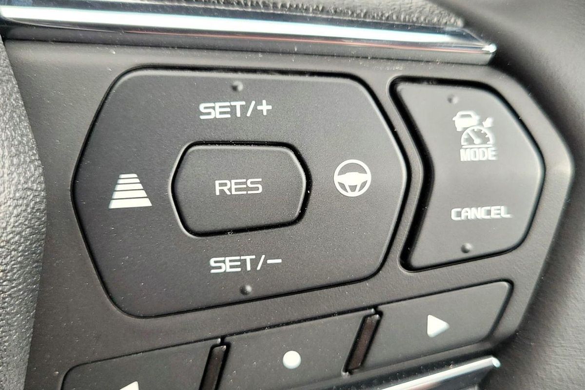 2023 Isuzu MU-X LS-T