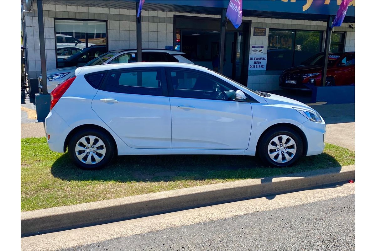 2016 Hyundai Accent Active RB4