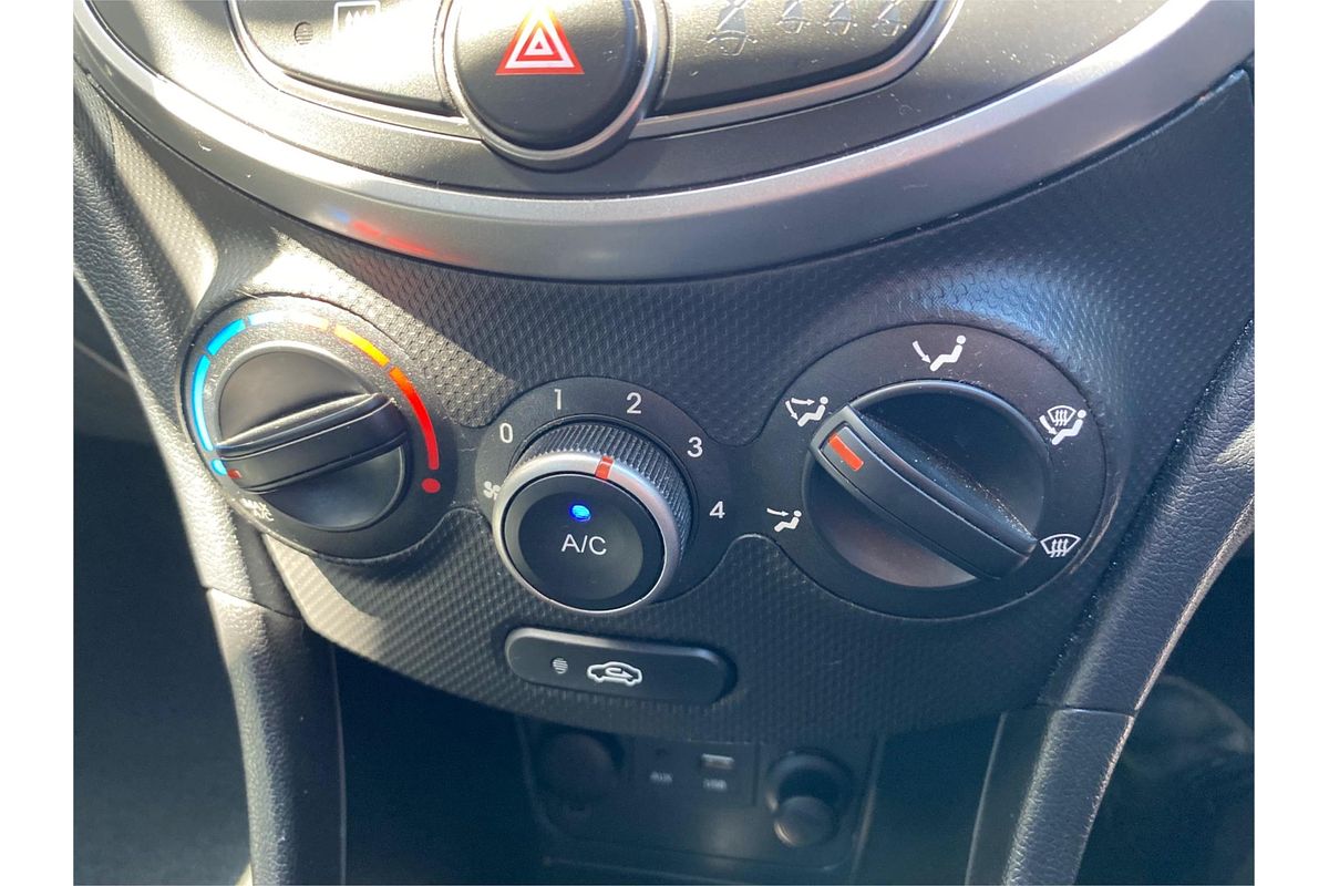 2016 Hyundai Accent Active RB4