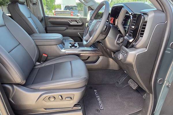 2025 Chevrolet Silverado HD LTZ Premium W/Tech Pack T1 4X4