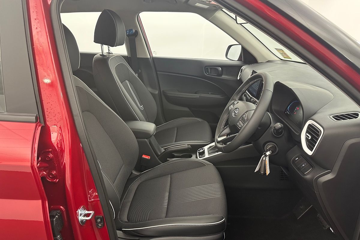 2025 Hyundai Venue Active QX.V5