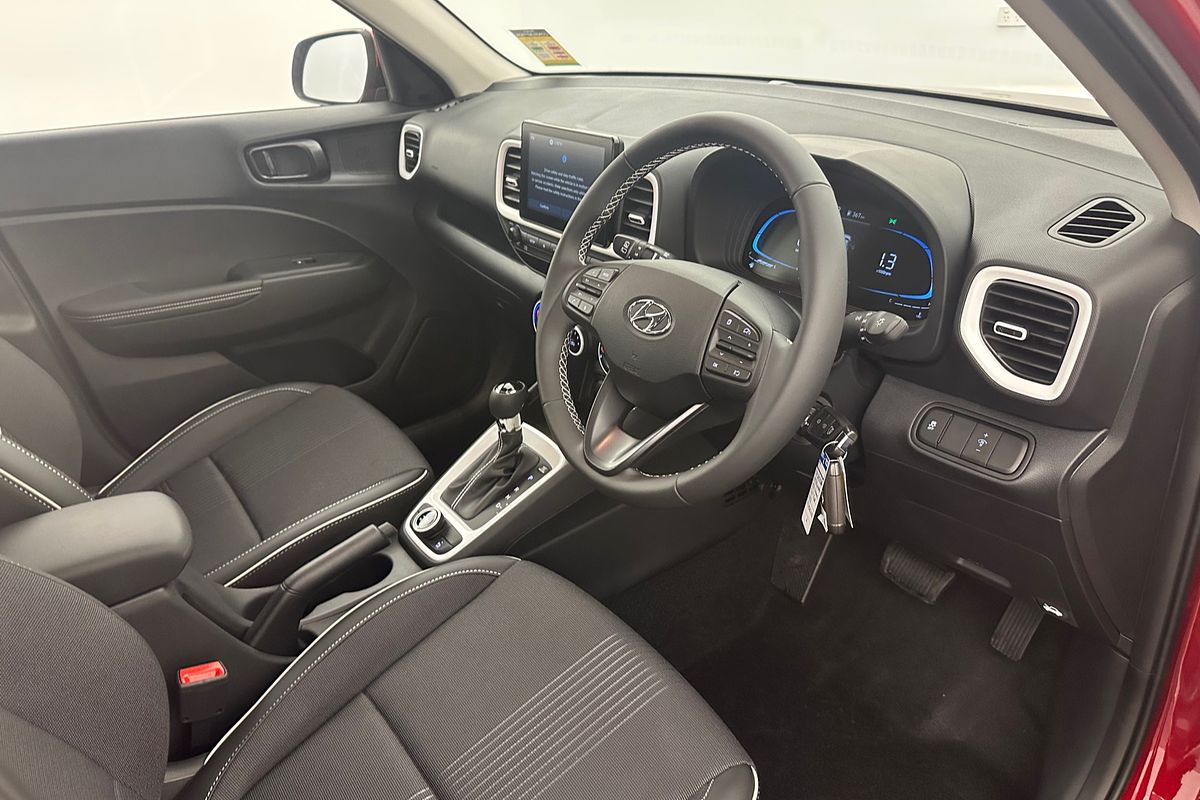 2025 Hyundai Venue Active QX.V5