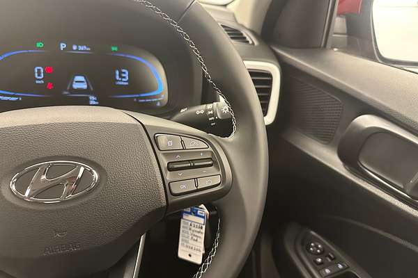 2025 Hyundai Venue Active QX.V5