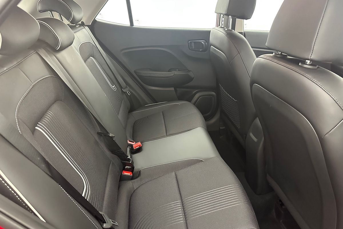 2025 Hyundai Venue Active QX.V5