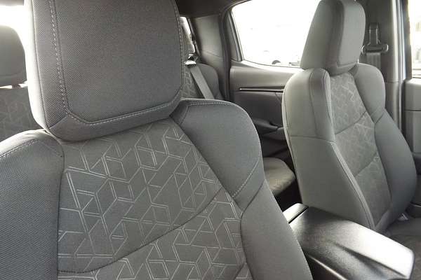 2025 Isuzu D-MAX X-RIDER 4X4